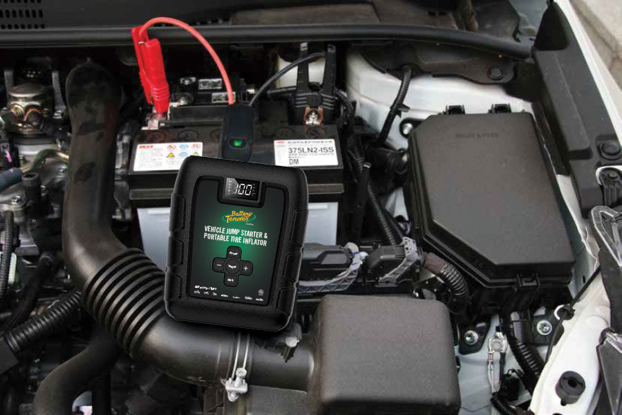 Battery Tender 800 AMP Jump Starter Jumping a Car Engine