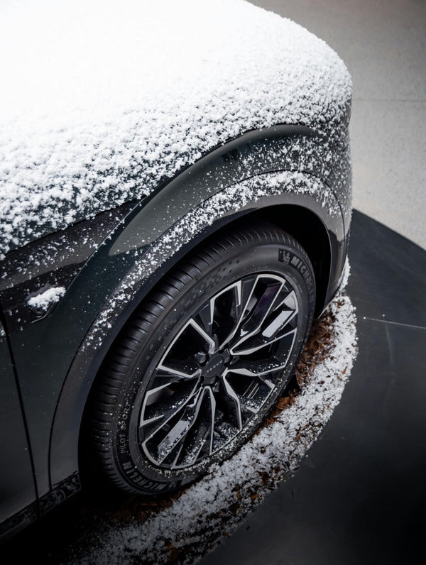 Classic Cars Winter Storage: How to Store Your Car Battery for Winter