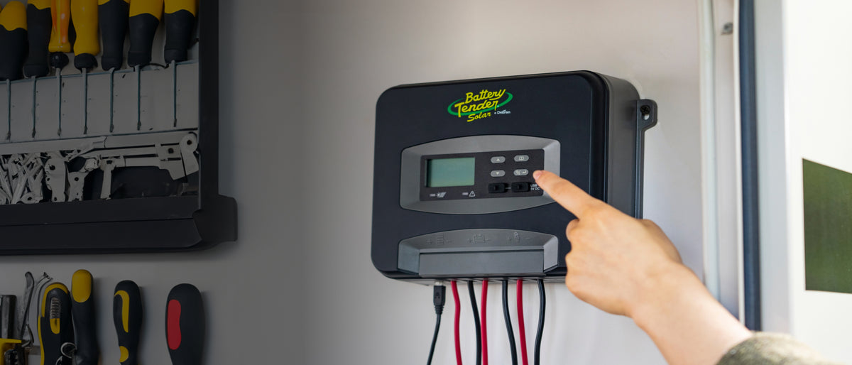 Solar Charge Controllers | Battery Tender®